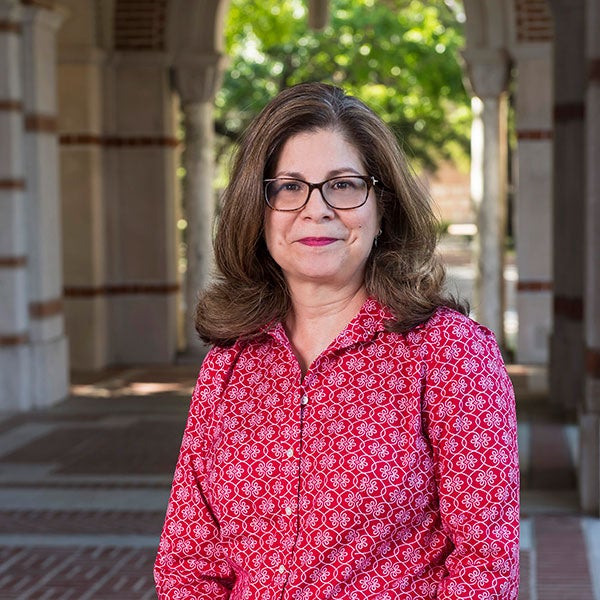 Gloria Carrera